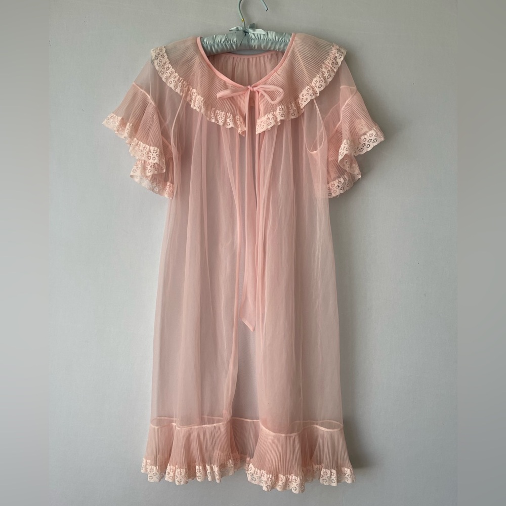 60s Pink Lingerie Short Sleeve Ruffled Robe Small Peignoir